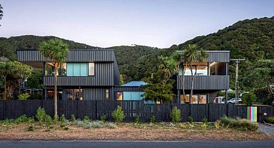 İngiltere'de Ödüle Layık Görülen Kontrplak Ev Tasarımı