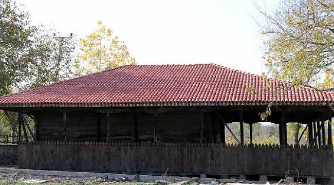Ahşap Cami Yenileniyor