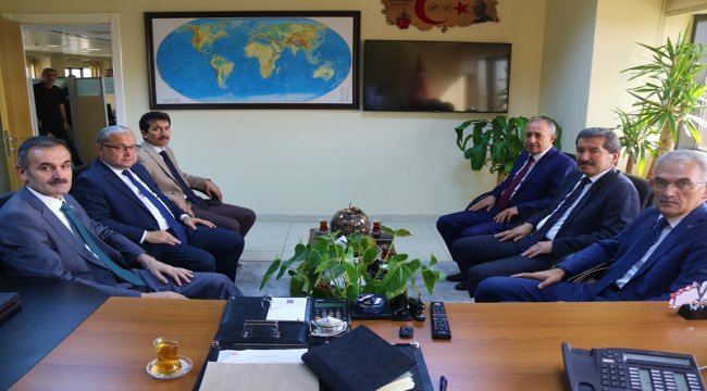 Orman Genel Müdürümüz Bekir Karacabey Çölleşme ve Erozyonla Mücadele Genel Müdürlüğüne Atanan Nurettin Taş’ı Ziyaret Etti