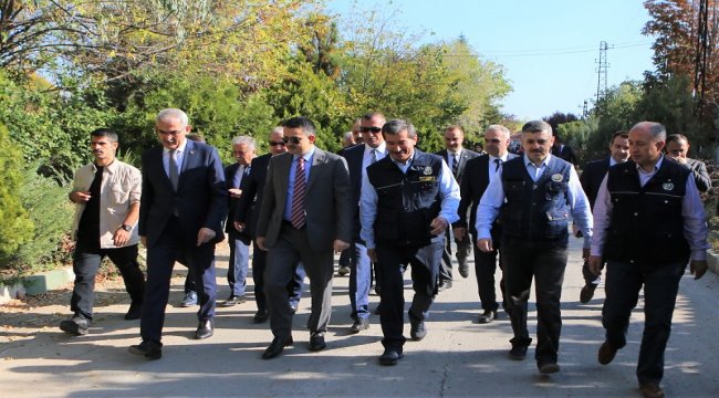 Bakanımızdan Sözlü ve Uygulamalı Sınava Giren Orman Mühendislerine Moral Ziyareti