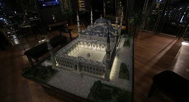 7 Bin Ahşap Parçadan Maketini Yaptı
