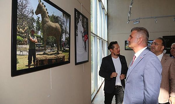 Değirmendere'de Ahşap Heykel Sergisi Açıldı
