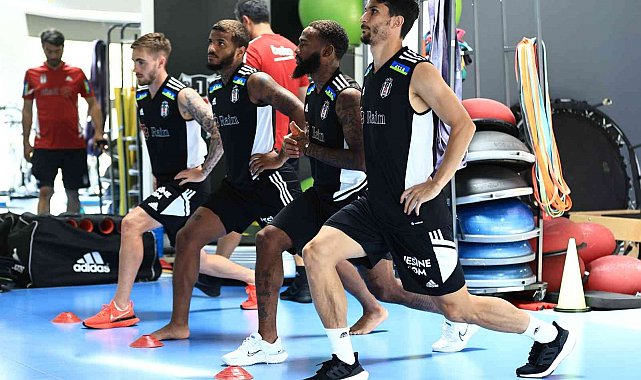 Beşiktaş, Fatih Karagümrük maçı hazırlıklarını çift idmanla sürdürdü