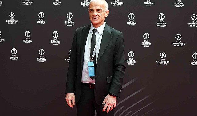Kırmızı halıda yıldızlar geçidi
