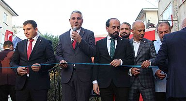 Ocak Partisi'nden Sincan'da mehteranlı açılış