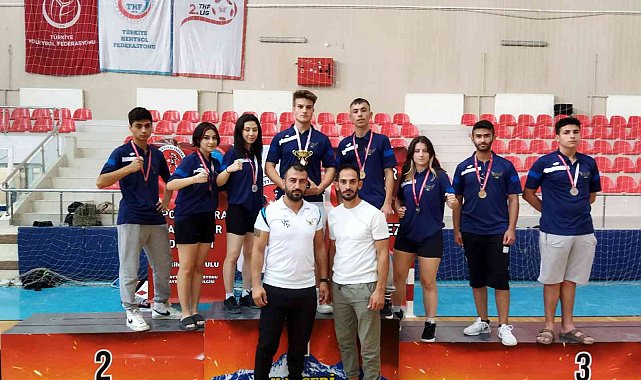 Yenimahalle Kayseri'de madalyaları topladı