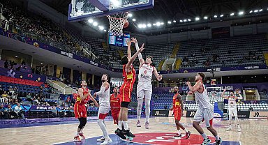 A Milli Erkek Basketbol Takımı, İspanya'ya 72-69 yenildi