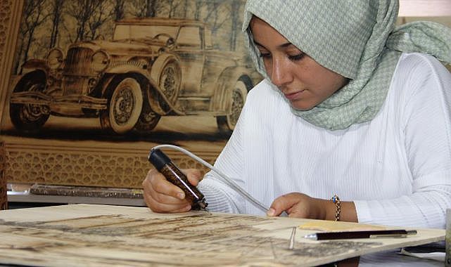 Ahşap Yakma Sanatı Gelir Kapısı Oldu