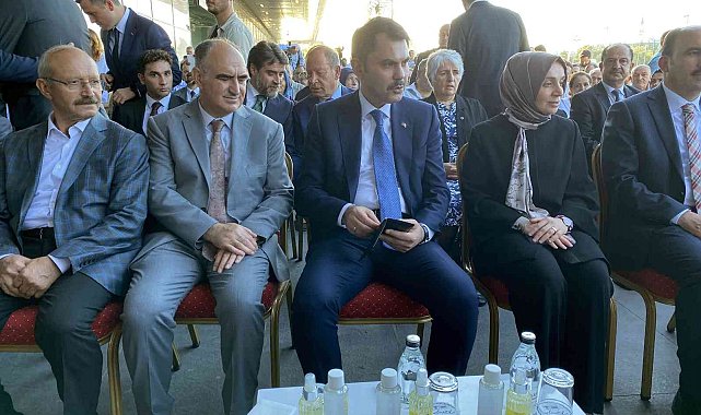 Bakan Kurum: "Konya'mıza tam 11 bin 390 konutluk ev yapmaya hazır arsamızı da ilk etapta hemşerilerimizin hizmetine sunuyoruz"