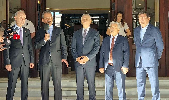 Bakan Özer, Tarihi Liman Han'ın açılışına katıldı