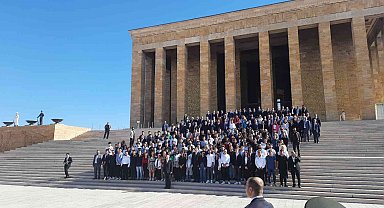 CHP, kuruluşunun 99'uncu kuruluş yıldönümünde Anıtkabir'de