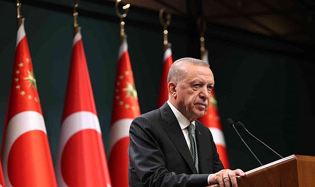 Cumhurbaşkanı Erdoğan: "Vatandaşlarımızın bir kısmının icra takibine uğramasına yol açan 2 bin lira ve altındaki borçlarını tasfiye ediyoruz"