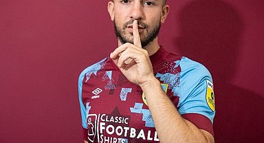 Halil Dervişoğlu, kiralık olarak Burnley'de