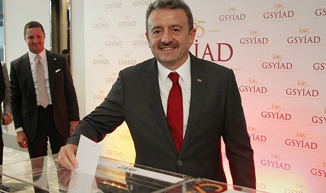 İbrahim Hatipoğlu: "Kulübümüzle birlikte güzel projeler gerçekleştirmek için yönetim kurulu olarak hazırız"
