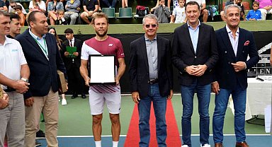 İstanbul Challenger Tenis Turnuvası şampiyonu Radu Albot oldu