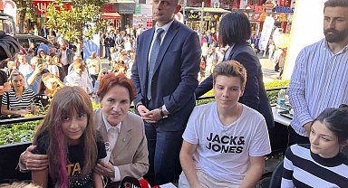 İYİ Parti Genel Başkanı Akşener'den Bakırköy'de esnaf ziyareti