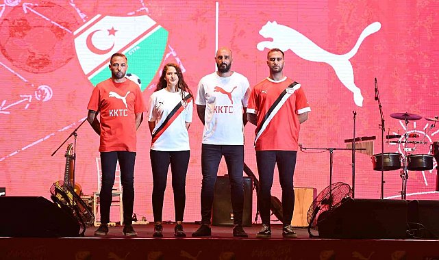 KKTC Milli Futbol Takımı'nın formaları tanıtıldı