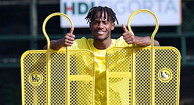 Michy Batshuayi: "Derbide gol atarsam kendimi iyi hissedeceğim"