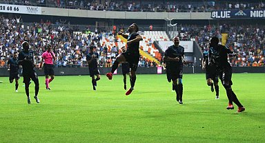 Süper Lig'de milli araya Adana Demirspor lider girdi