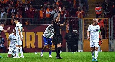 Abdülkerim Bardakcı kırmızı kart gördü