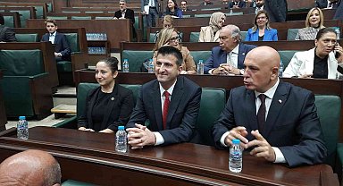 AK Parti'ye katılan Milletvekili Çelebi: "Elimden gelen desteği vermeye geldim"