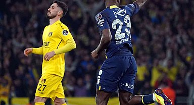 Batshuayi'den hat-trick