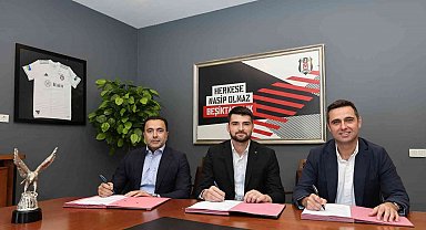 Beşiktaş'ta Ersin Destanoğlu'nun sözleşmesi yenilendi