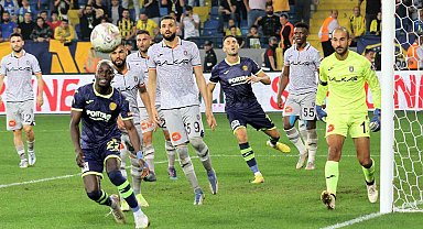 Spor Toto Süper Lig: MKE Ankaragücü: 1 - M. Başakşehir: 2