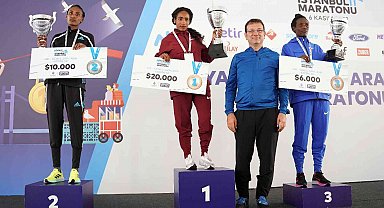 44. İstanbul Maratonu'nda kazananlar ödüllerini aldı