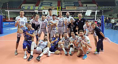 AXA Sigorta Efeler Ligi: Fenerbahçe HDI Sigorta: 0 - Arkas Spor: 3
