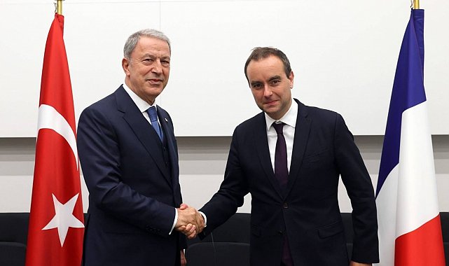 Bakan Akar, Fransız mevkidaşı ile görüştü