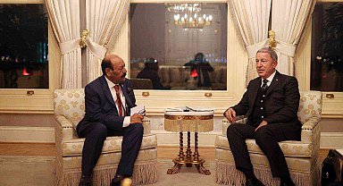 Bakan Akar, Pakistanlı mevkidaşı Tareen ile bir araya geldi
