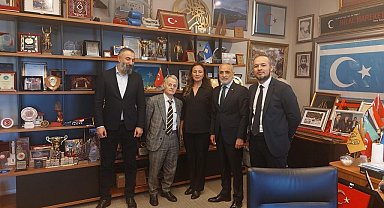 Cumhurbaşkanı Başdanışmanı Topçu, Kırım Tatarları Milli Lideri Kırımoğlu'nu ağırladı
