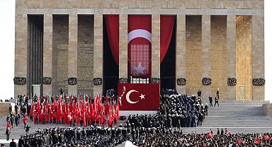 Devlet erkanı vefatının 84'üncü yıldönümünde Ata'nın huzurunda