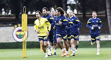 Fenerbahçe çalışmalarına devam ediyor