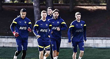 Fenerbahçe hazırlıklarını sürdürdü