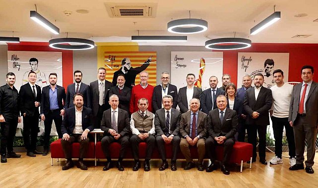 GSYİAD Sarı Kırmızı Kareler yarışmasının oylaması yapıldı