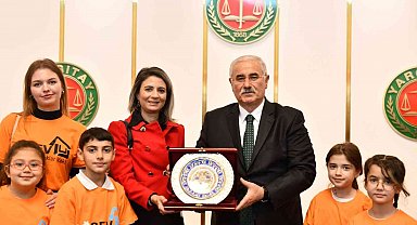 Yargıtay Başkanı Akarca LÖSEV ile lösemi tedavisi tamamlanmış çocukları kabul etti