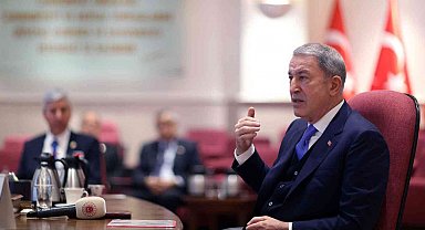 Bakan Akar, TEMAD Başkanı Dürgen ve beraberindeki dernek yönetimini kabul etti