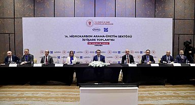 Bakan Dönmez: "2023'te günlük 100 bin varil yurt içi petrol üretme hedefi koyduk"