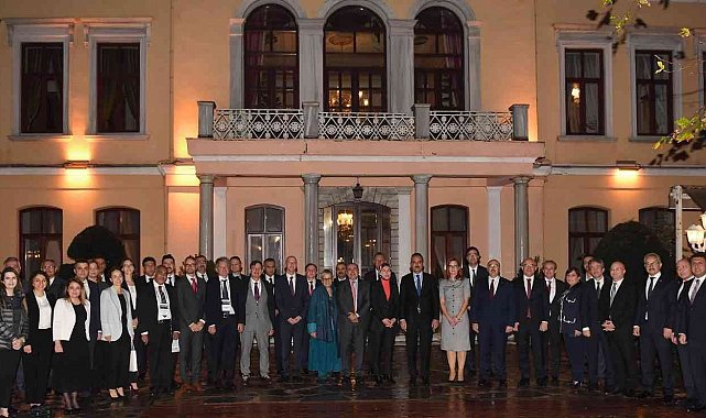Bakan Özer: "Küreselleşen dünyada ülkelerin birbirleriyle deneyimlerini paylaşması barışın tesisi için de kritik anlam ifade ediyor"