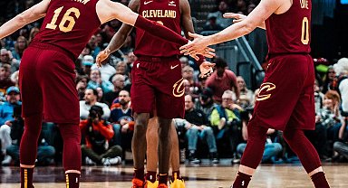 Cedi'li Cleveland, geriden gelip kazandı