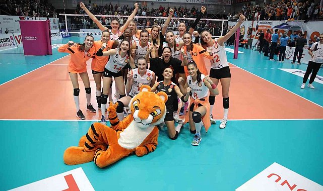 Eczacıbaşı Dynavit'in CEV Şampiyonlar Ligi maçları şifresiz Red Bull TV'de