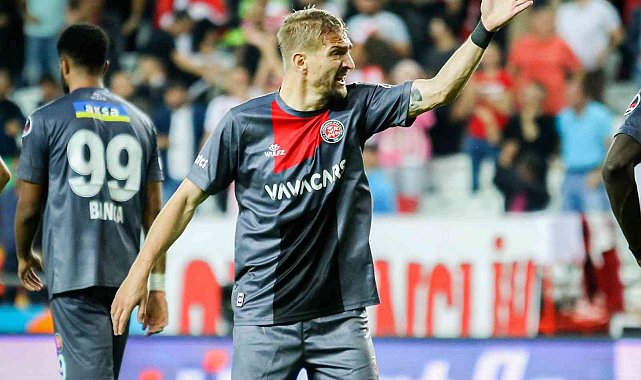 Fatih Karagümrük'te Caner Erkin ile yollar ayrıldı