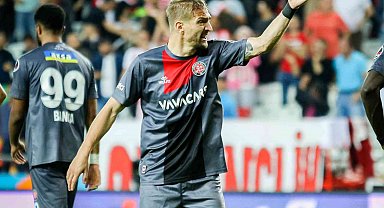 Fatih Karagümrük'te Caner Erkin ile yollar ayrıldı