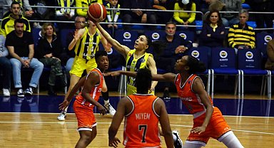 FIBA Avrupa Ligi: Fenerbahçe Alagöz Holding: 83 - Tango Bourges Basket: 64