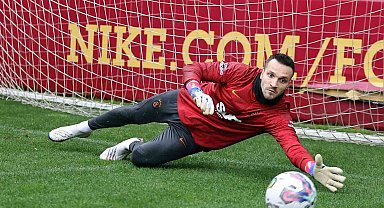 Galatasaray çalışmalarına devam etti
