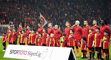 Galatasaray'da 8 değişiklik