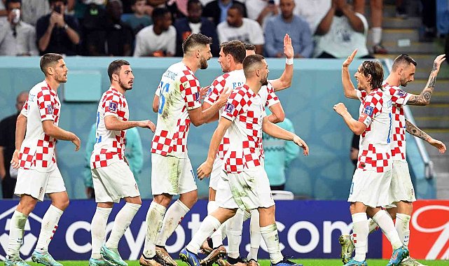Hırvatistan, penaltılarla çeyrek finalde