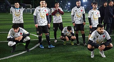 Sokak Ligi'nin finalinde eski hakem Ahmet Çakar düdük çaldı